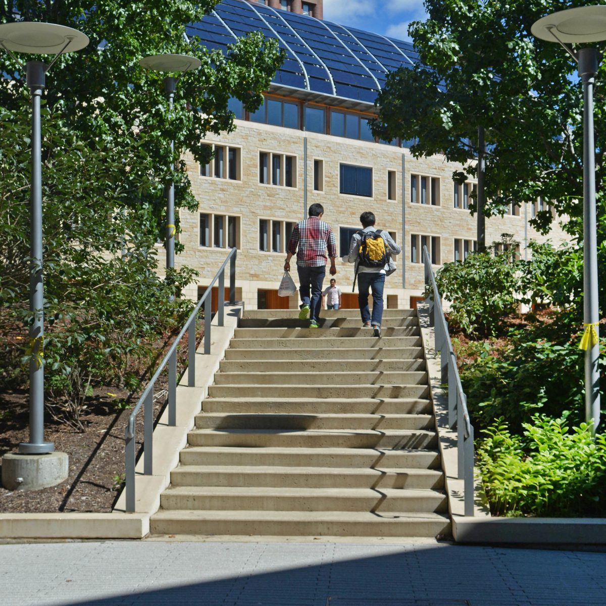 Kroon Hall and Kline Biology Tower - Yale Jackson School of Global Affairs