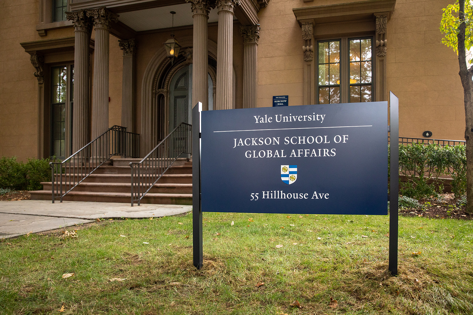 Yale University Employees, Location, Alumni