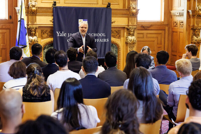 Former Colombian president discusses challenges of pandemic, refugee crisis during term Thumbnail