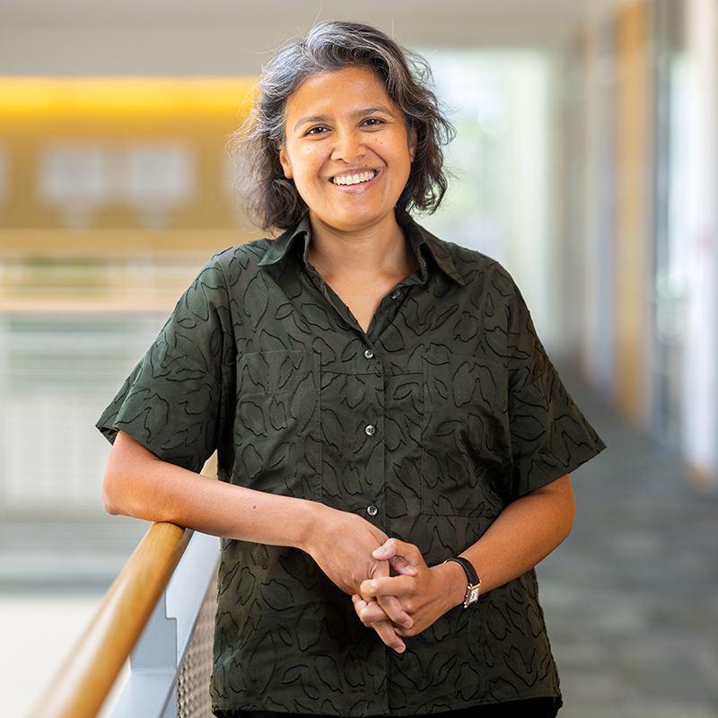 Jennifer Gandhi photo